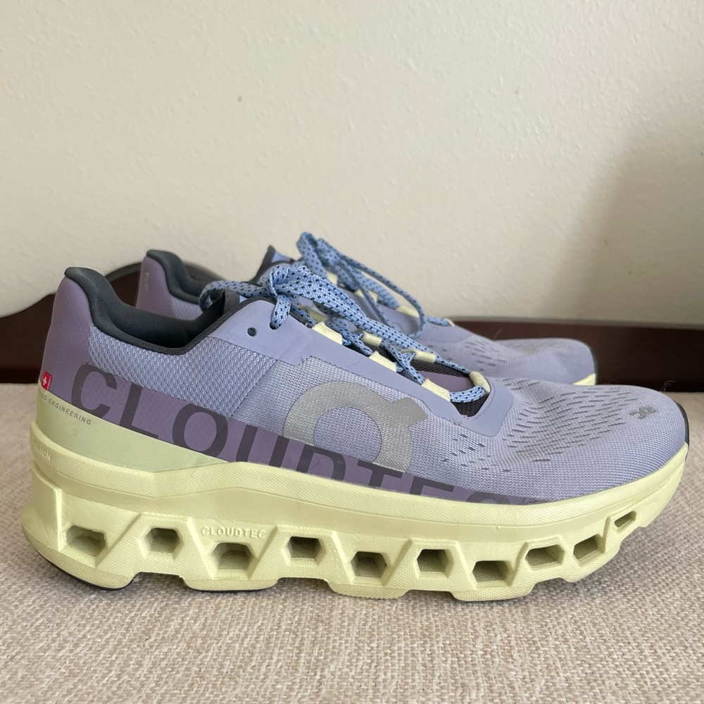 On Cloud monster Like New Size 9.5